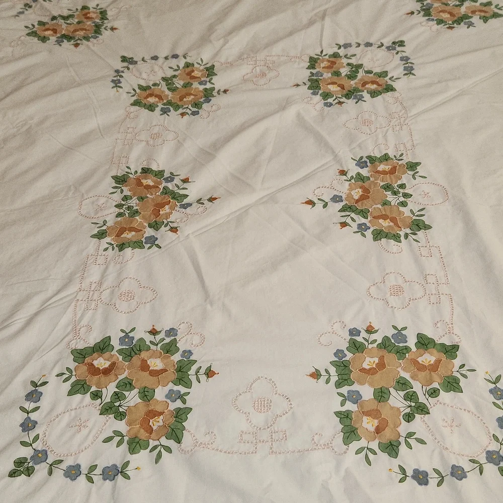Vintage Handmade Cotton Embroidered Applique Floral Tablecloth Oblong 68